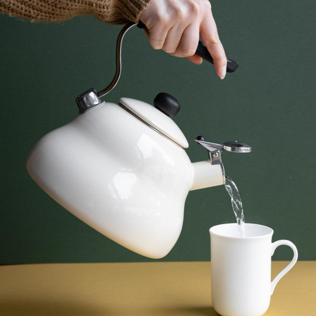 KitchenCraft Living Nostalgia Kettle with Whistle - Interismo Online Shop  Global