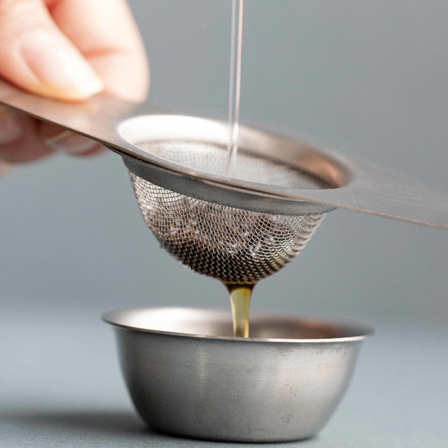 La Cafetière Tea Strainer with Drip Bowl